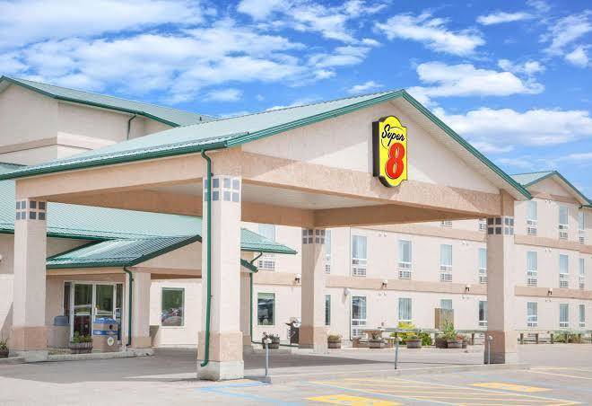 Super 8 By Wyndham Swan River Mb Image