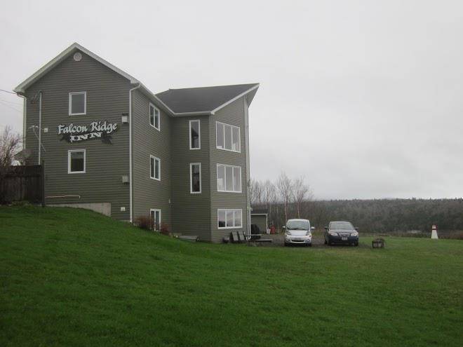 Falcon ridge inn