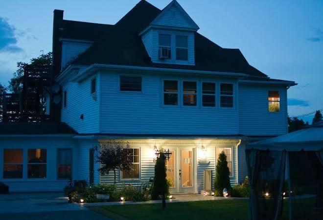Shamrock suites