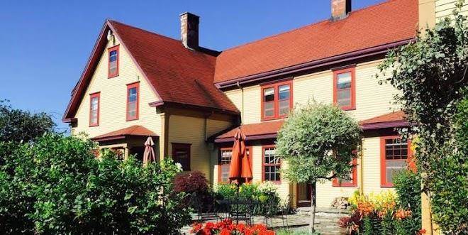 Dominion hill country inn
