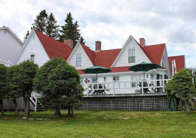 Tara manor inn
