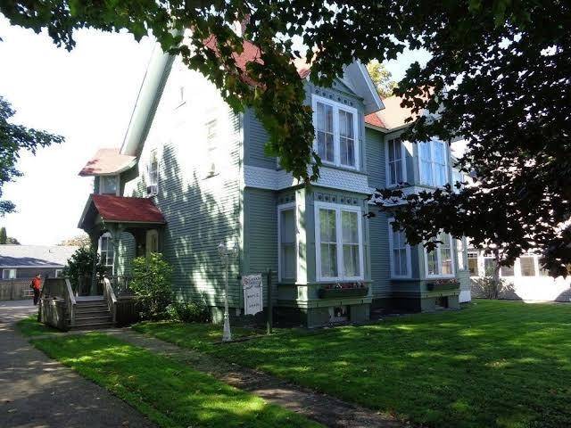 Maple shade vacation suites