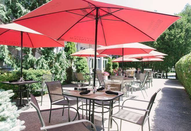 Shadow lawn inn