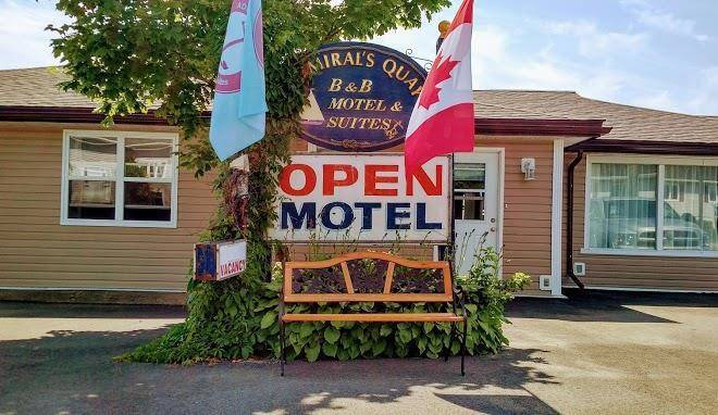 Admiral's quay motel b b & suites
