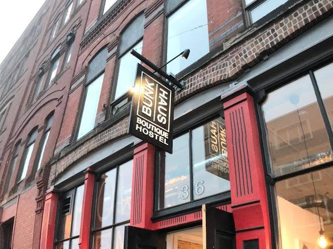 Pivot cafe studio