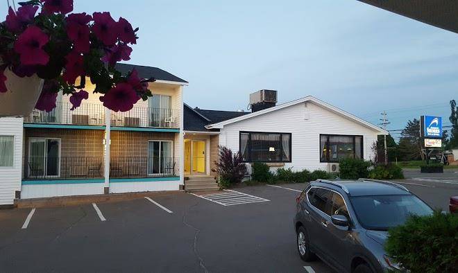 Shores Inn & Hotel Image