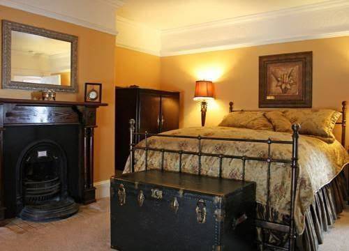 At wit's inn