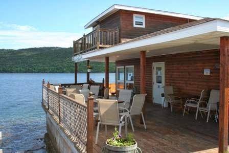 By the sea inn & cafe