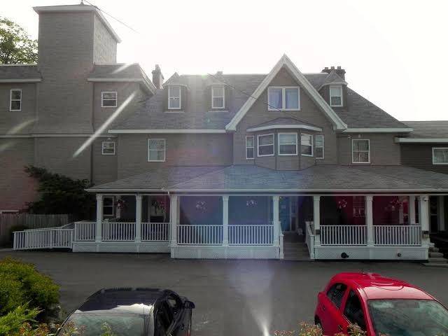 Martin arms hotel