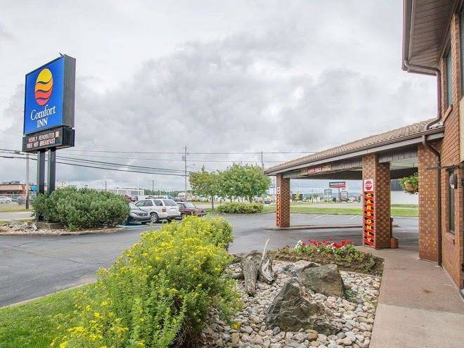 Comfort Inn Amherst Image