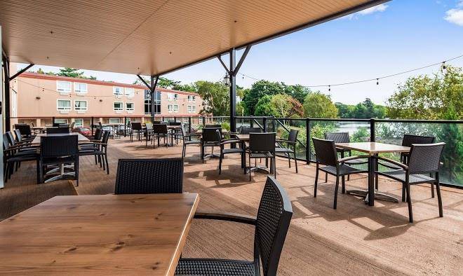 Best western plus chocolate lake hotel