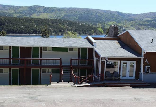 Duck cove inn