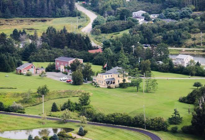 Bayview pines country inn