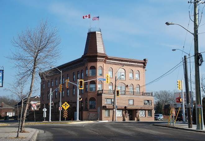 Algonquin hotel