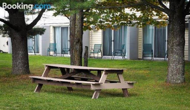 Ambassador Motel Image