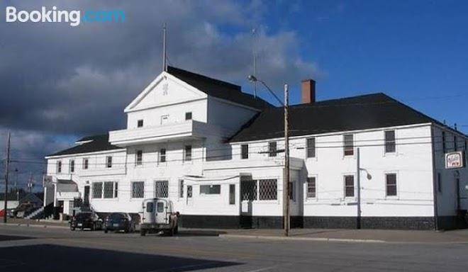 Lakeview Hotel wawa