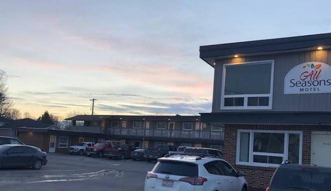 All seasons motel