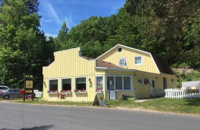 Applewood inn