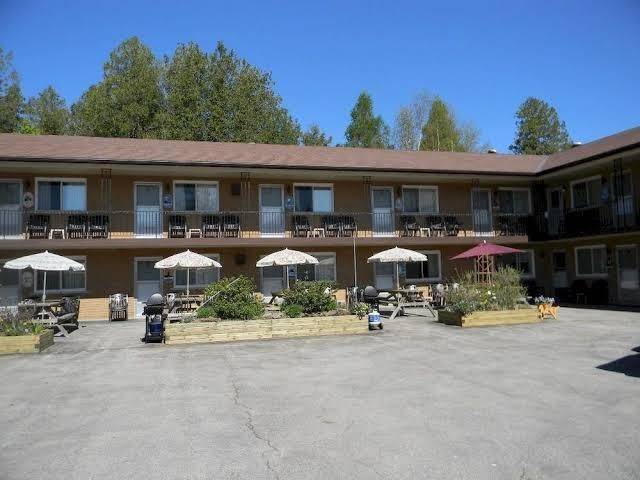 Cedar court motel