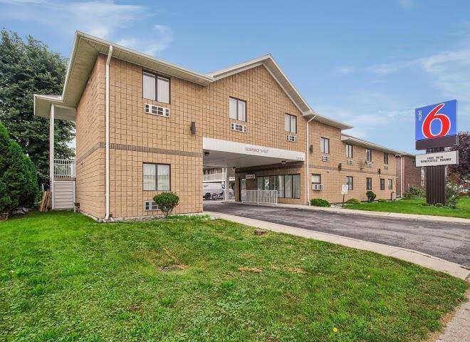 Motel 6 windsor on