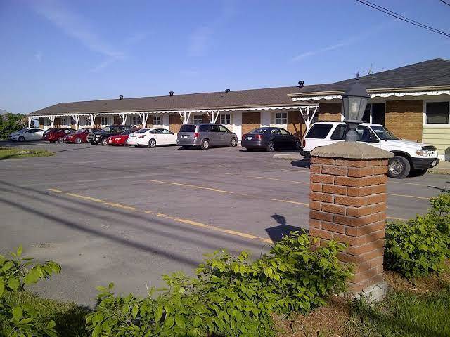 Lord Nelson Motel Image