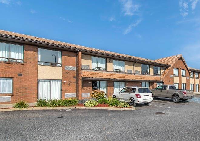 Comfort Inn East Image