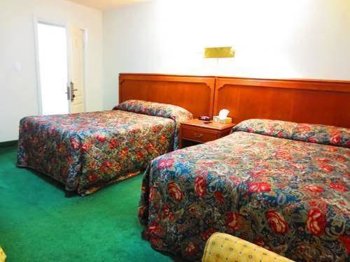 Canadiana Motel Image
