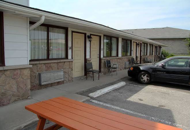 Diamond motor inn