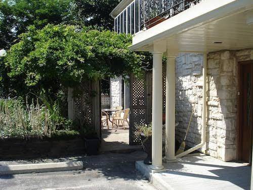 Grey rose suites