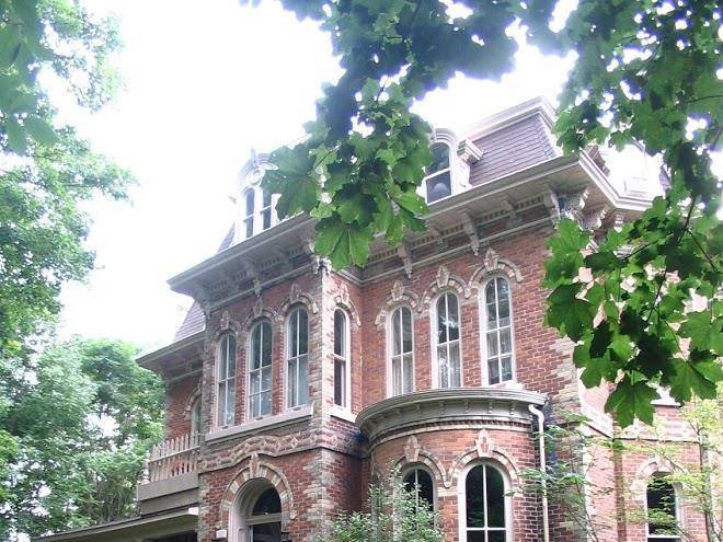 The highland manor
