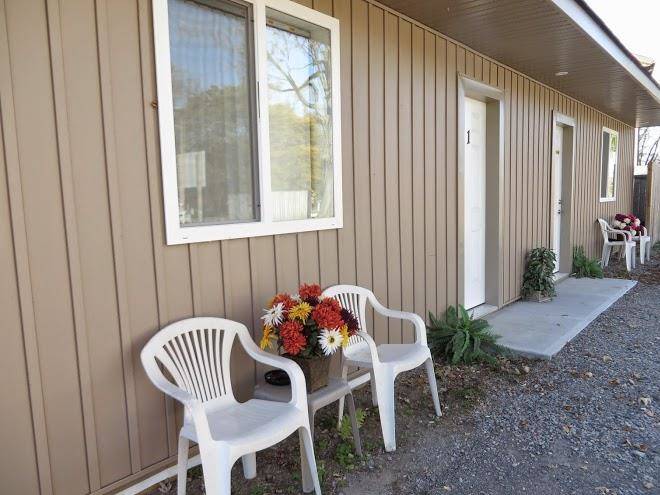 Dunnville suites inn motel