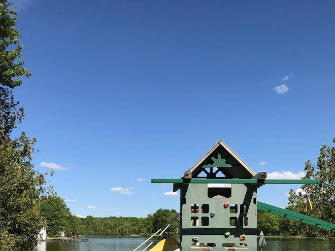 Lakefront hideaway resort