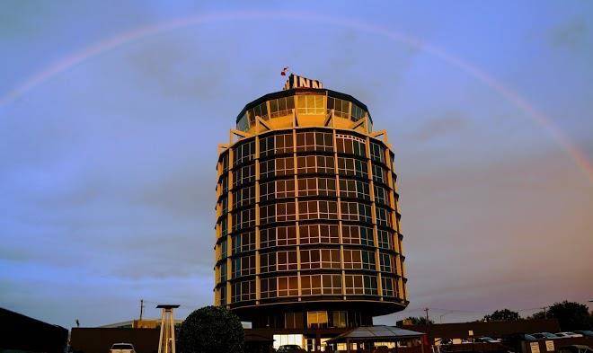 Clarion lakeside inn and conference centre