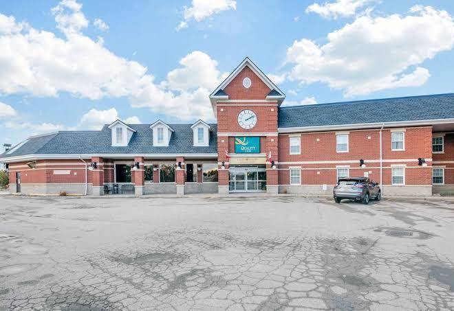 Quality inn Hotel in Sarnia