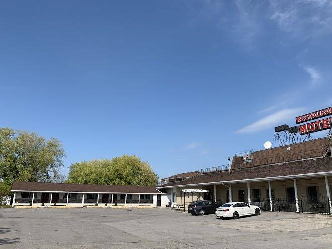 7 west motel