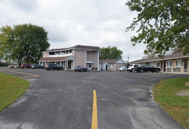 Aquarius motel