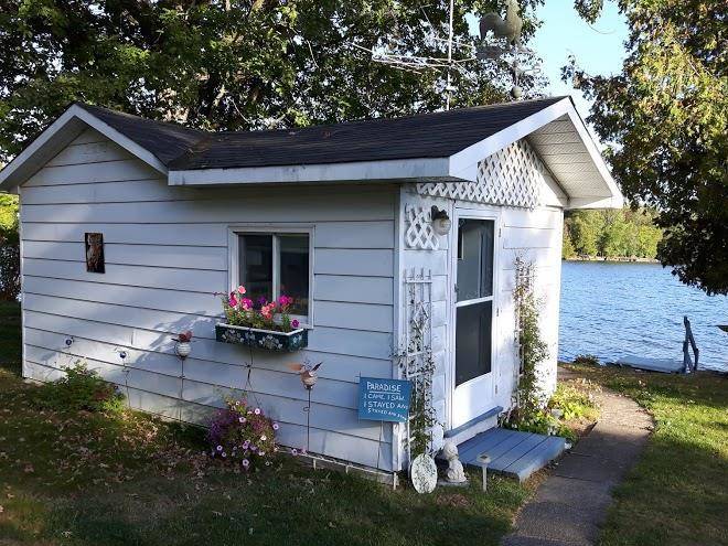 Bass lake lodge