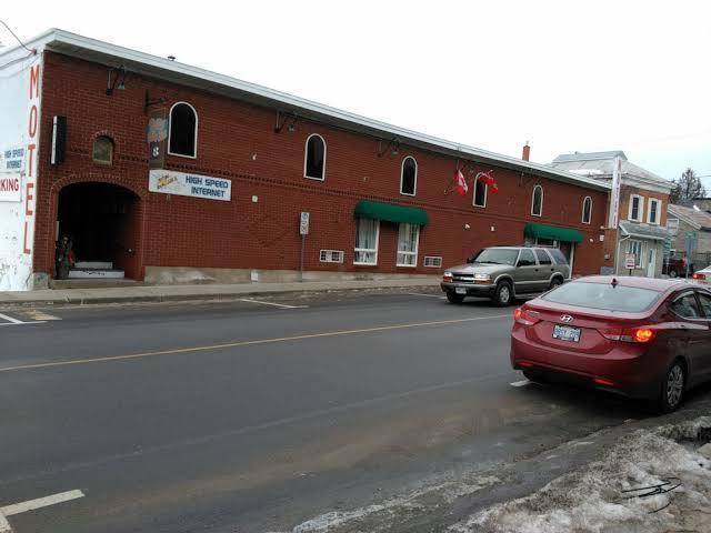 Clothier inn motel