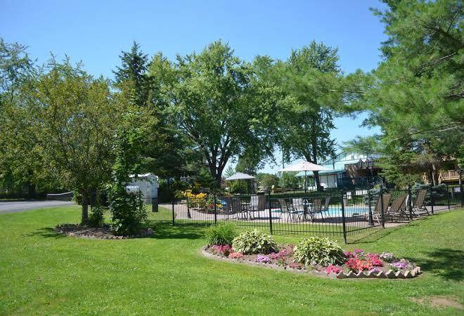 Country squire resort