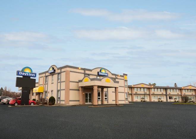 Days Inn By Wyndham Brockville Image