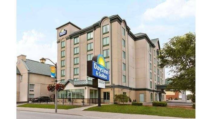 Days inn by wyndham niagara falls centre st by the falls