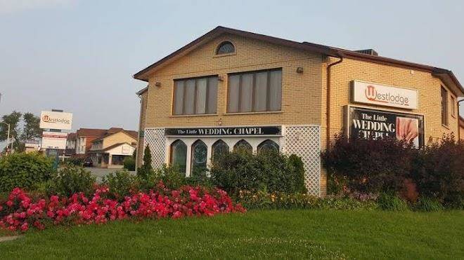 Niagara Lodge & Suites Image