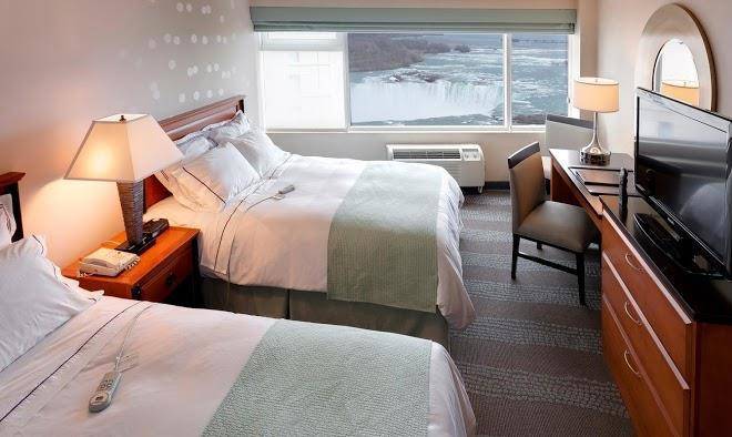 Radisson hotel & suites fallsview on