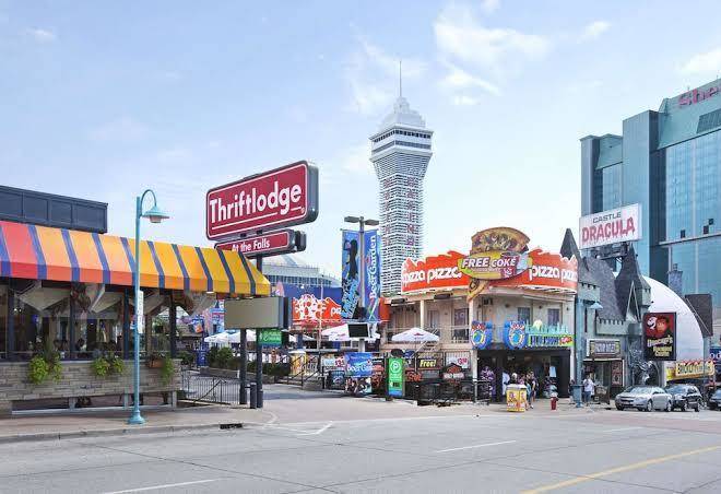 Thriftlodge niagara falls at the falls