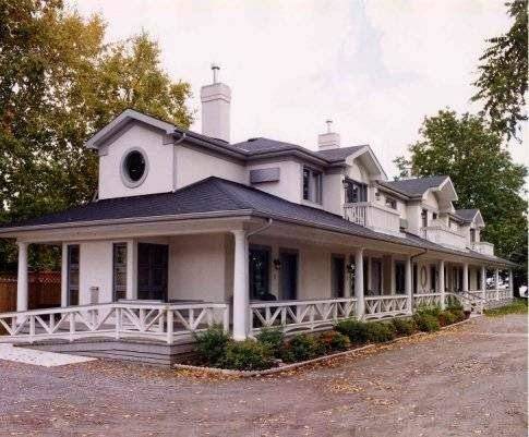 Breakers motel on the lake