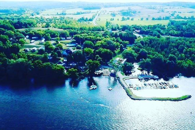 Muskie bay resort