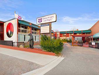 Knights inn parry sound