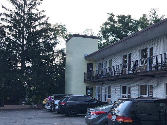 Sunrise Inn Parrysound Image