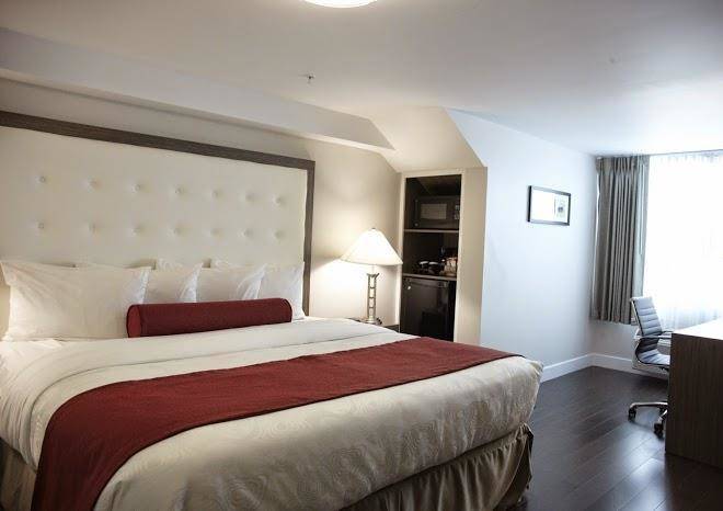 Admiral inn & suites