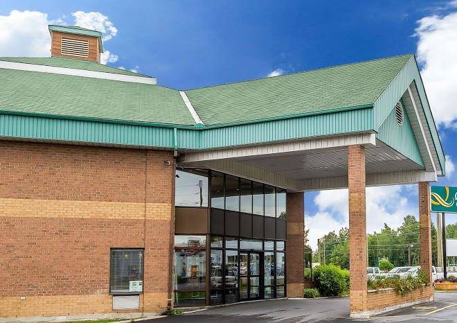 Quality inn & Suites Hawkesbury